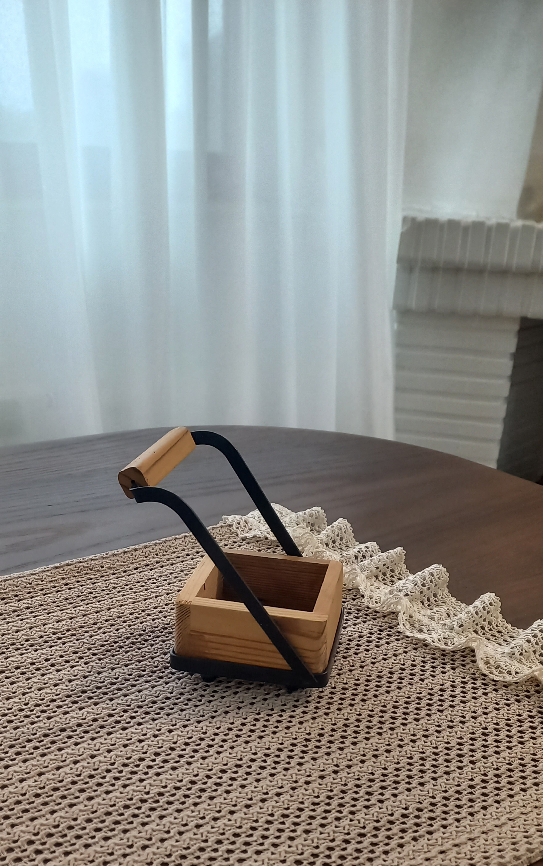 استند جا قاشقی کنار گازی چوبی و چدن